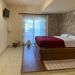 Toula's 法里拉基