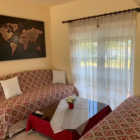 Apartment Toula's
