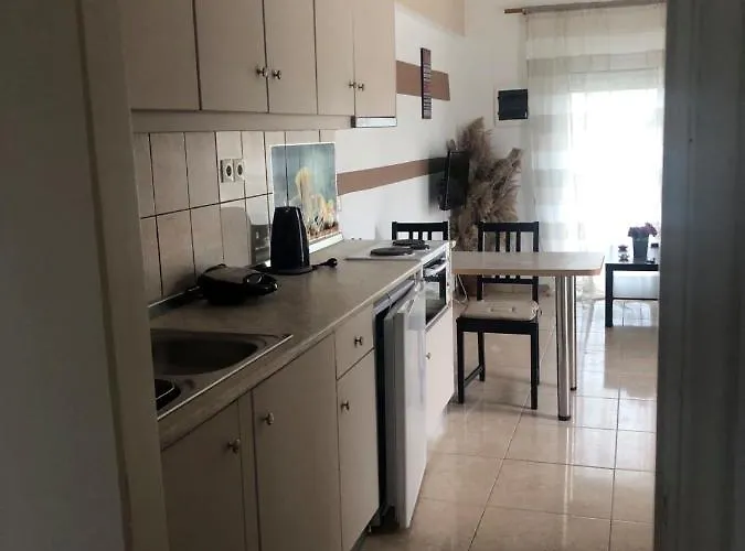 Apartament Toula's *