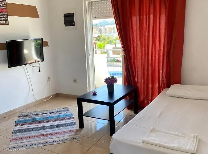 Apartament Toula's *